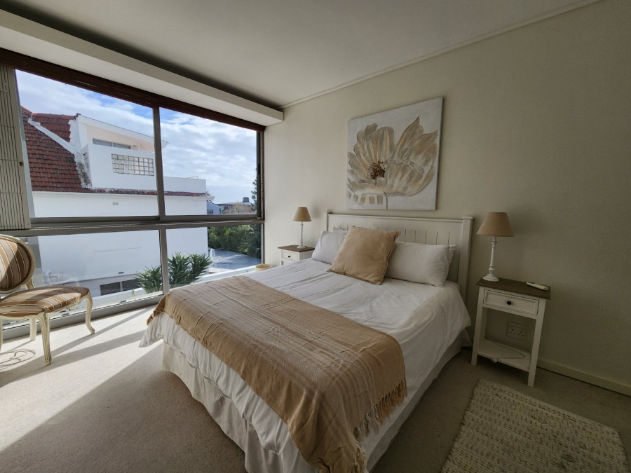 To Let 3 Bedroom Property for Rent in Green Point Western Cape